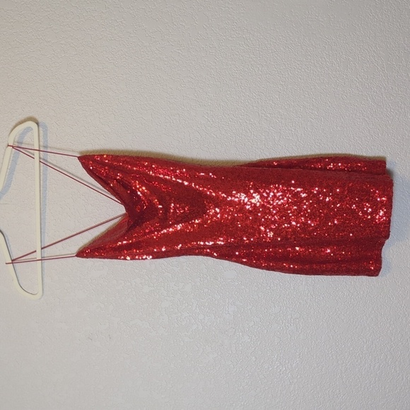 B. Smart women's red sequin sleeveless cowl neck mini dress - Picture 2 of 10